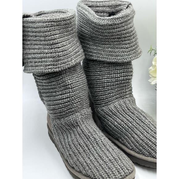 Ugg Women's Gray Classic Cardy Boot Shoes Cable Knit Boots Size 8 - Picture 2 of 14